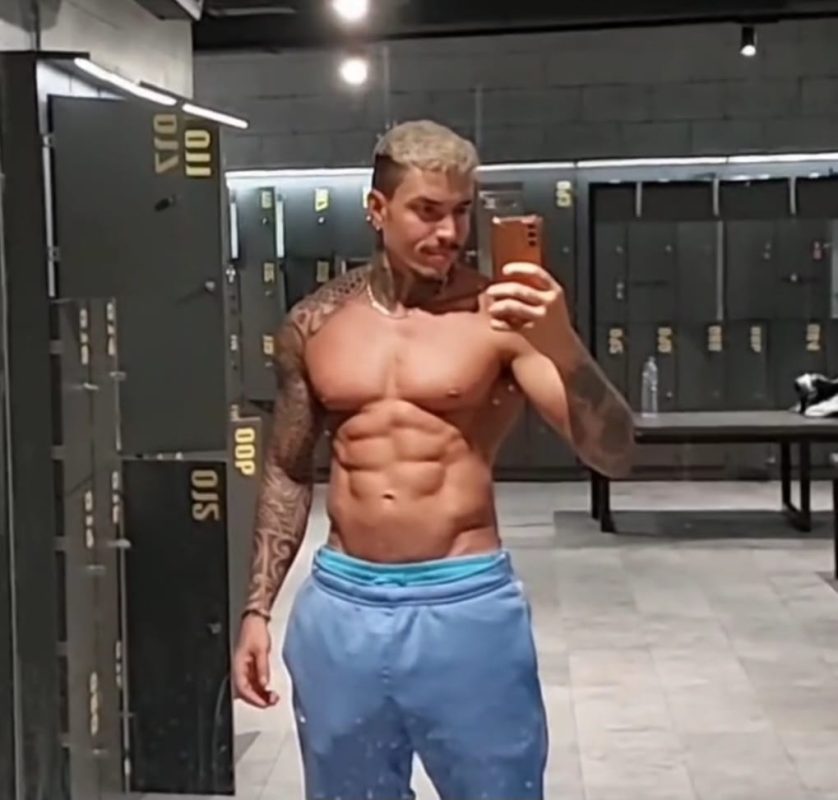Yago Putão 54