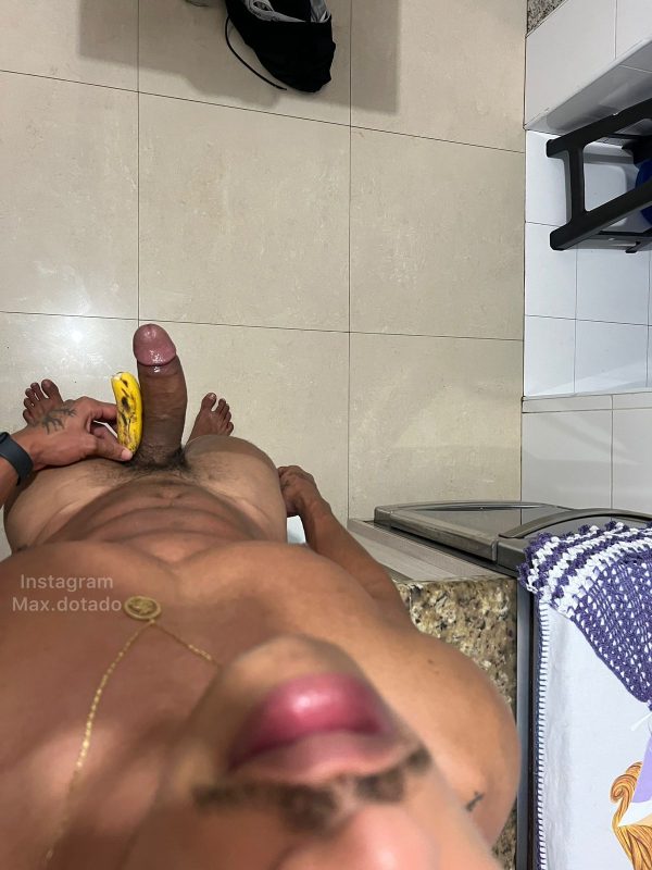 Max Dotado 21