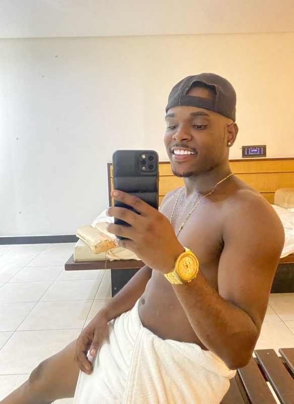 Vinícius Sampaio 27