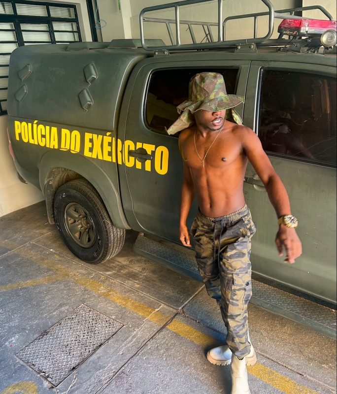 Vinícius Sampaio 25