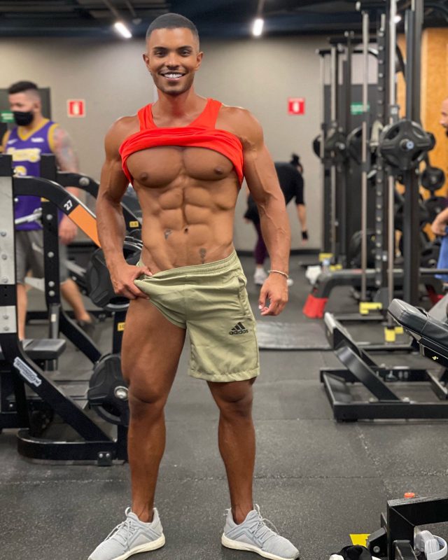 Ravi Caetano 27