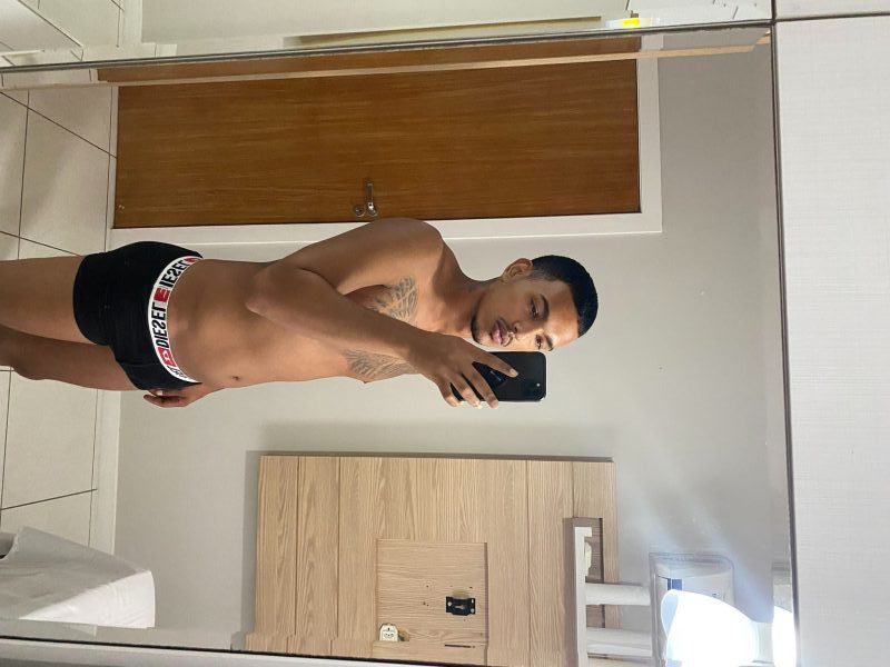 Yuri Castro 26