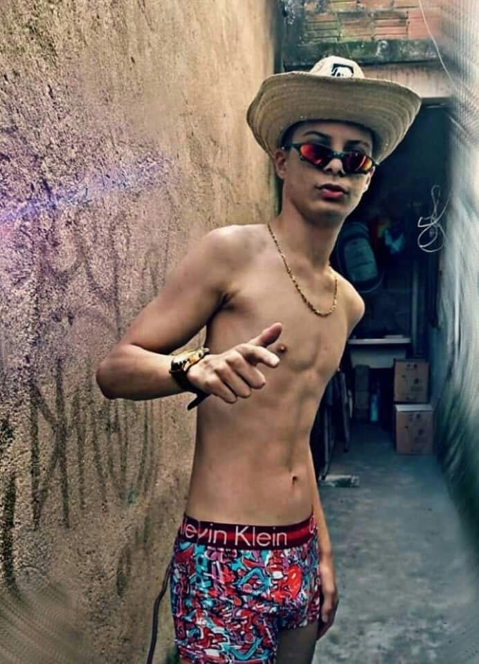 Renan Lovatelly - Sem Local 18