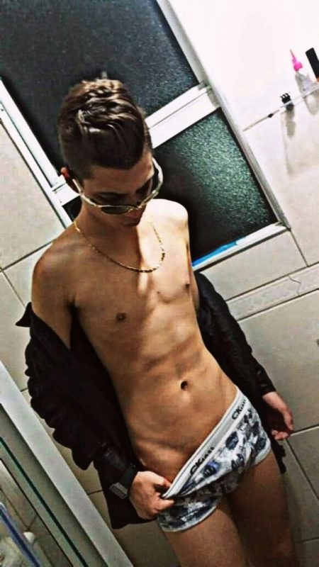 Renan Lovatelly - Sem Local 22