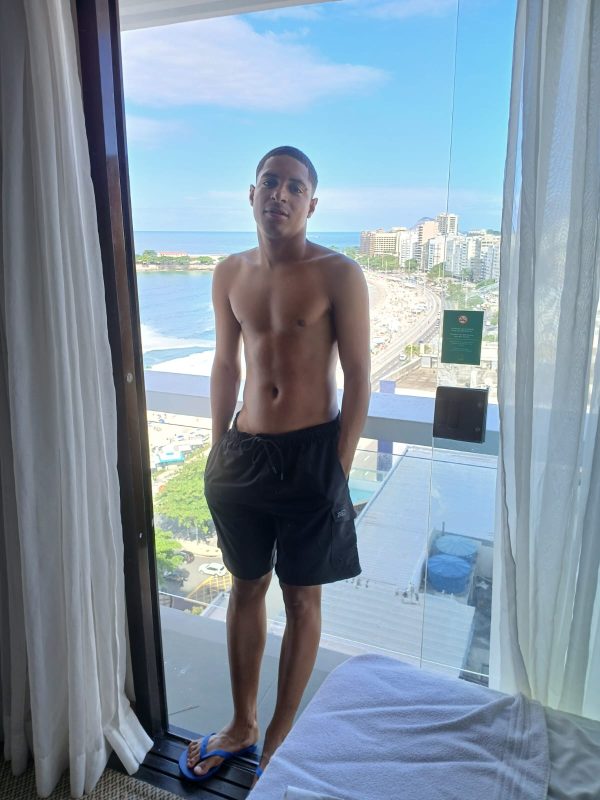 Hugo Carioca 32