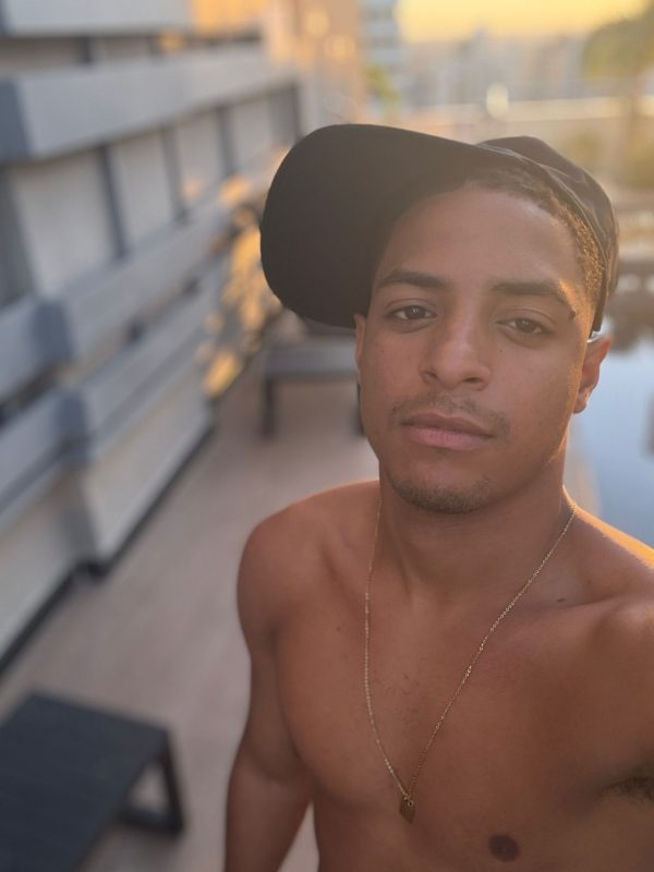 Hugo Carioca 7