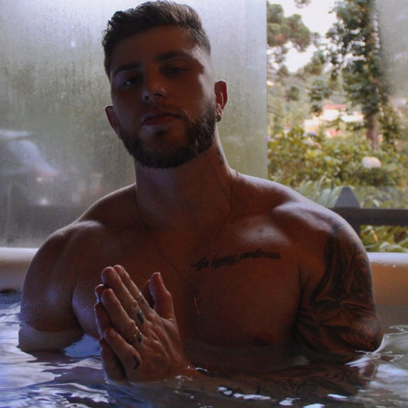 Caio Medeiros 77