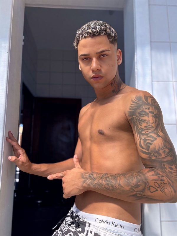 Alex Dotado 28