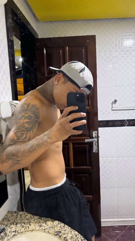 Alex Dotado 25