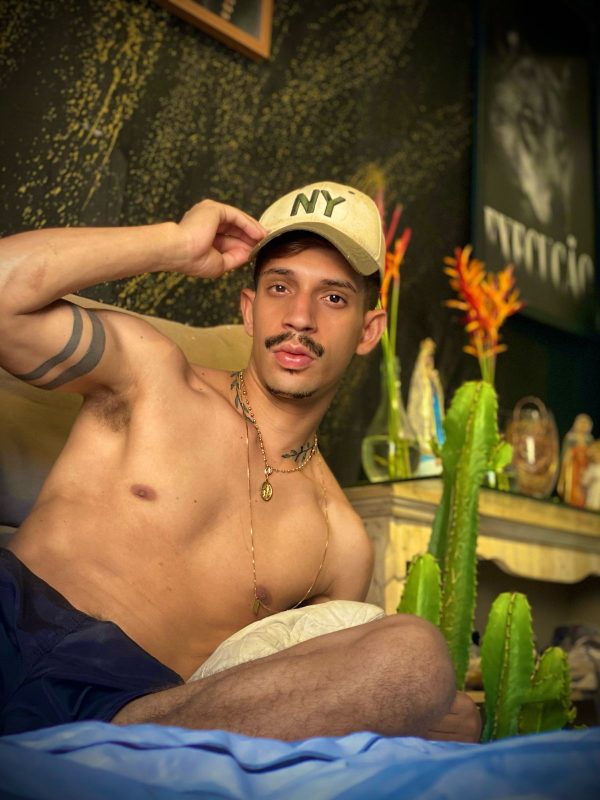 Rafael Karvassi 29