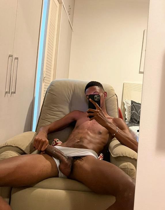 Junior Almeida 18