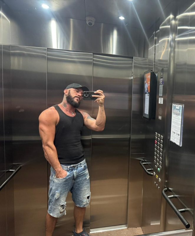 Jhonny Henrique 10