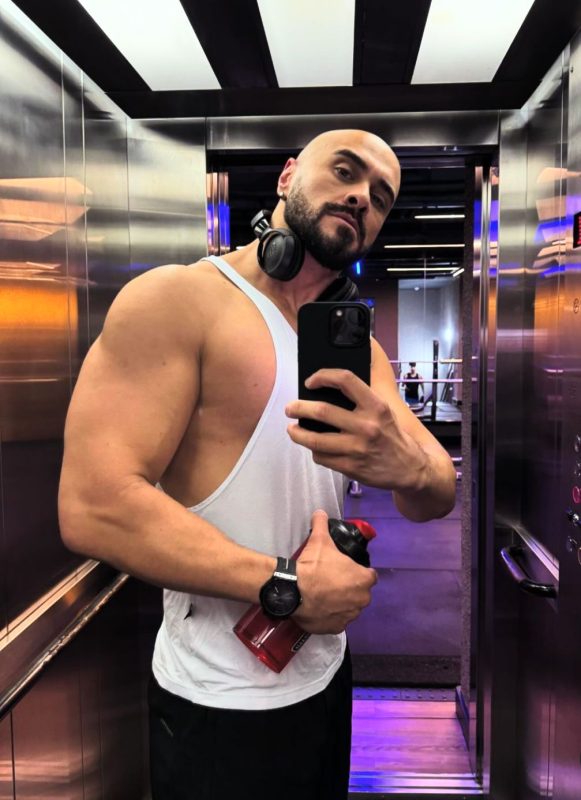 Léo Massagista 19