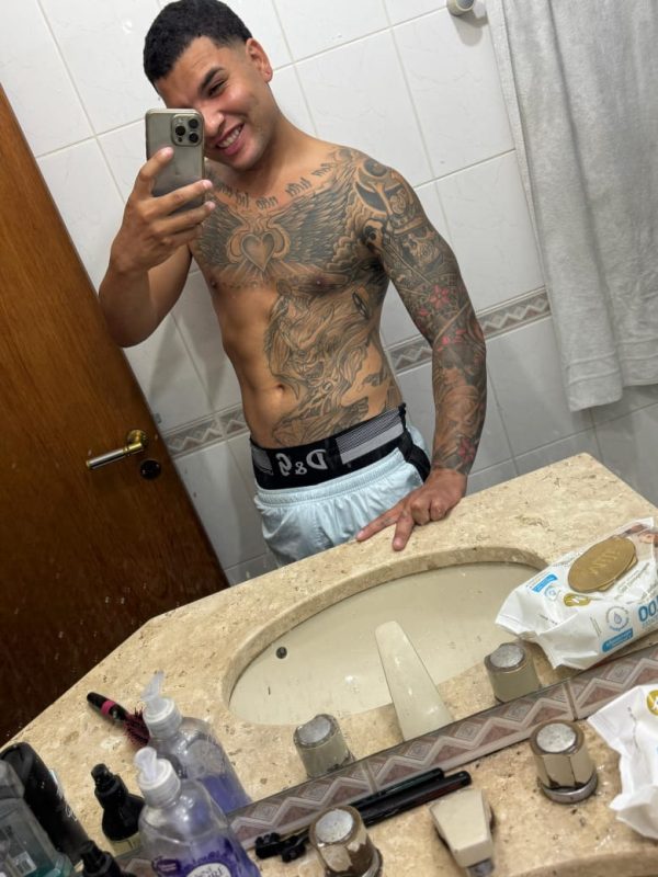 Leeo Novin Tatuado 5