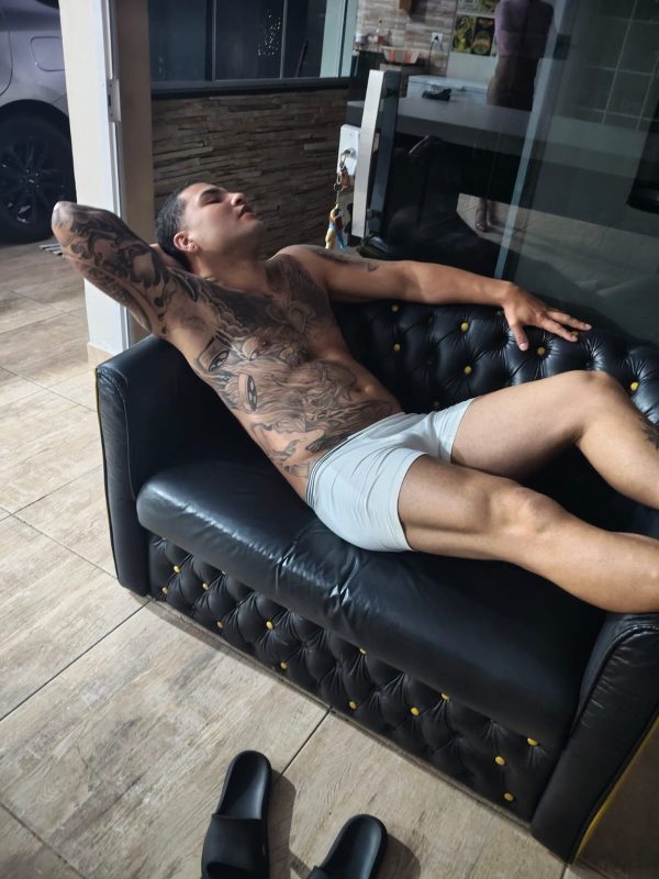 Leeo Novin Tatuado 4
