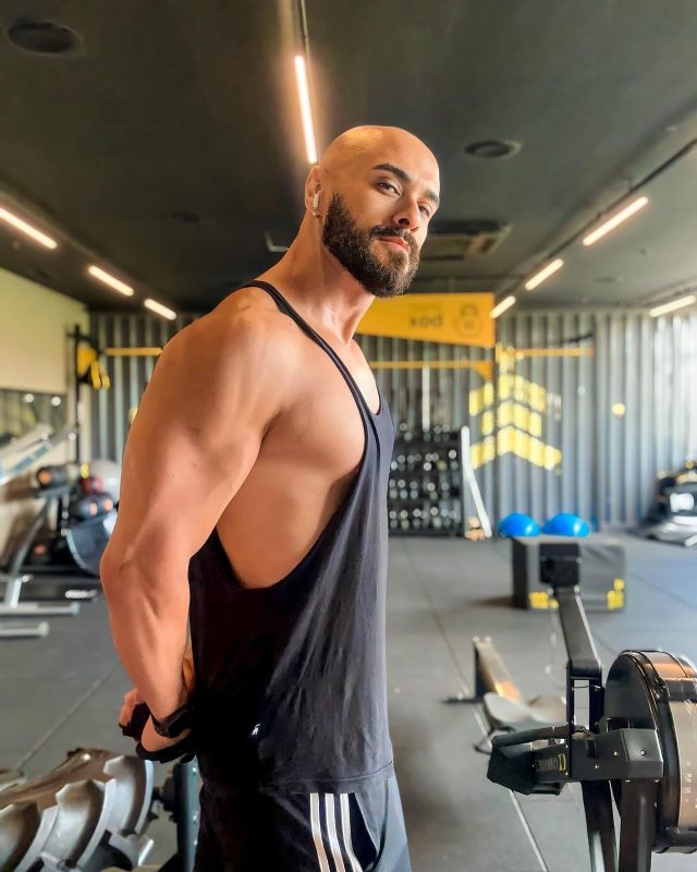 Léo Massagista 33