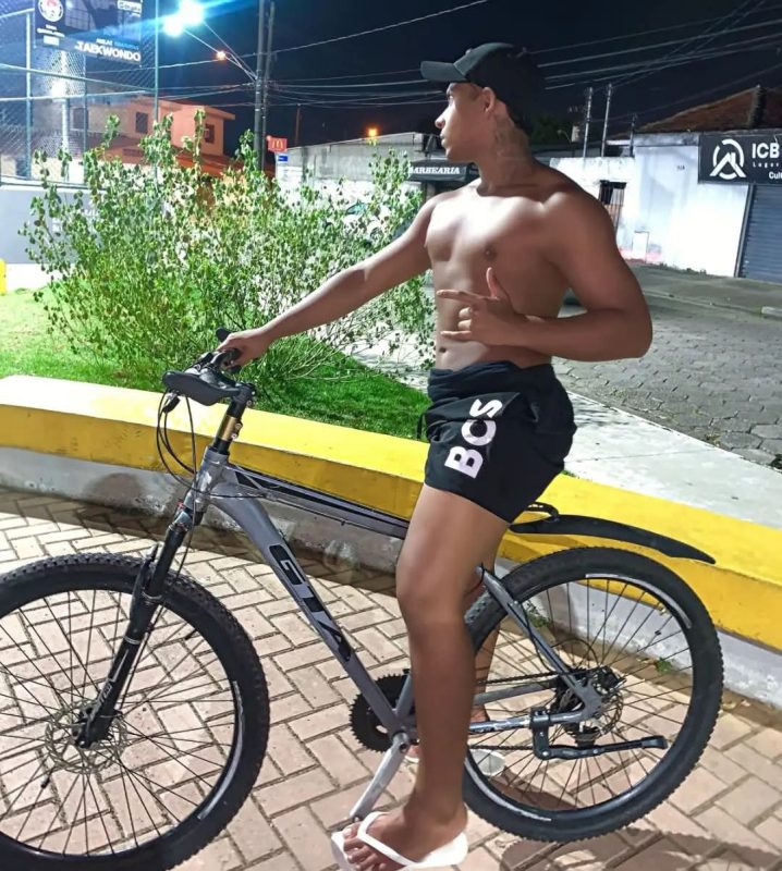 Caique Smith 29