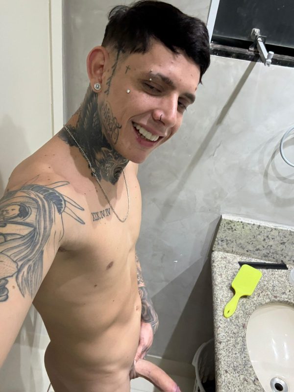 Almeida Correia 24