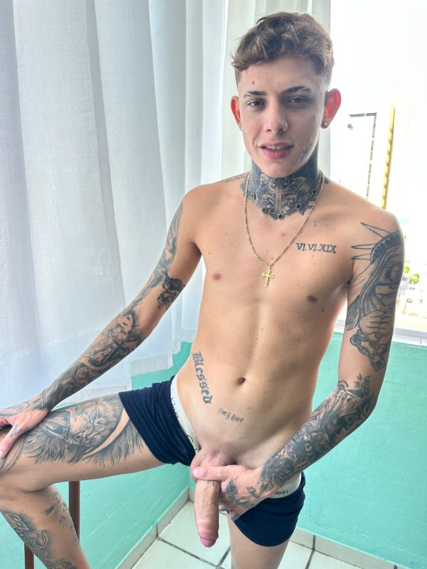 Almeida Correia 4