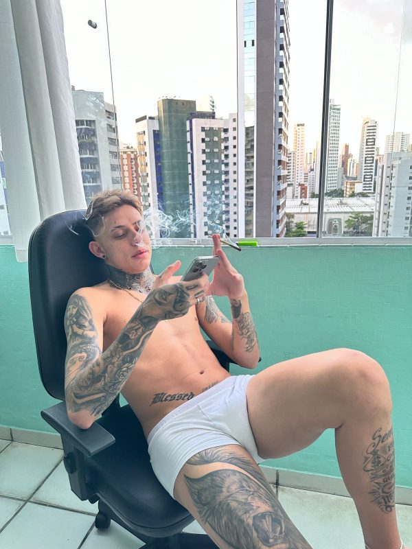 Almeida Correia 12