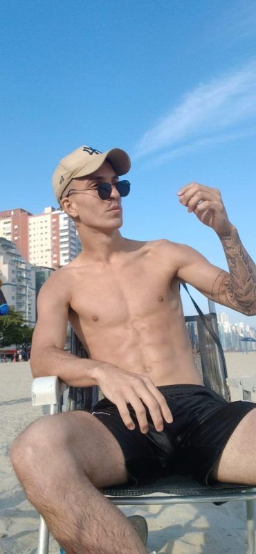 Hugo Oliiver 22