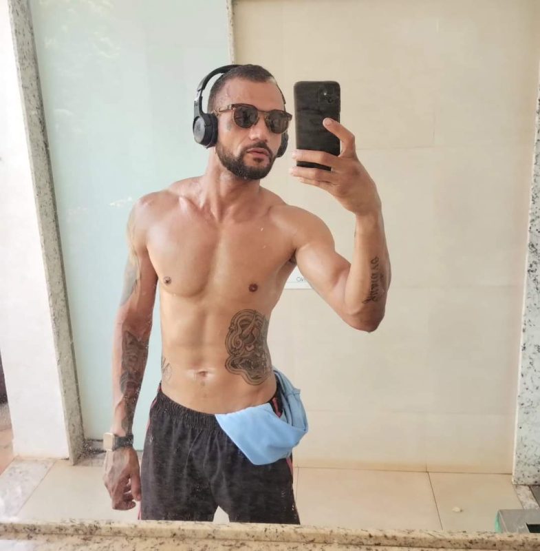 Felipe Dias 81