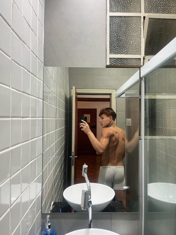 Felipe Ferraz 32