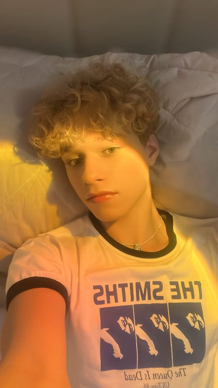 Femboy Novinho 52