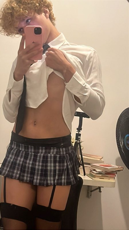 Femboy Novinho 25