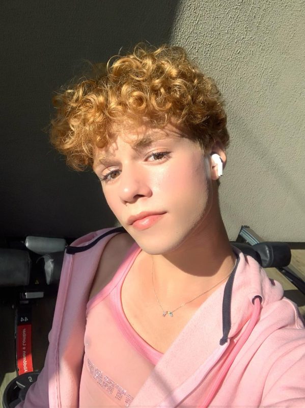 Femboy Novinho 97