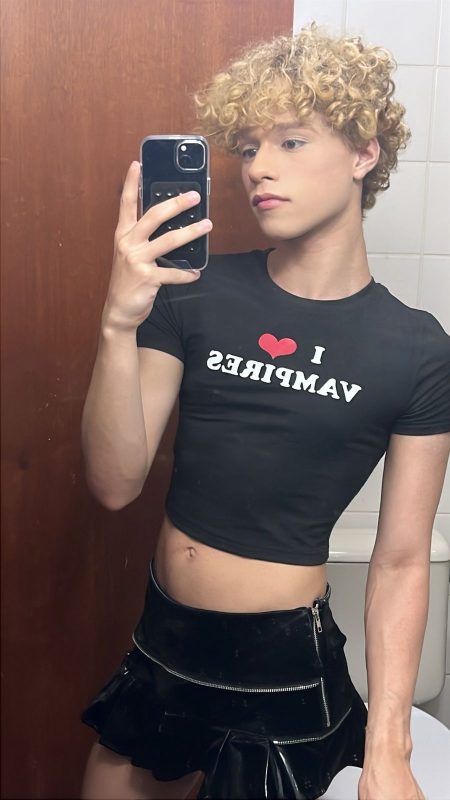 Femboy Novinho 29
