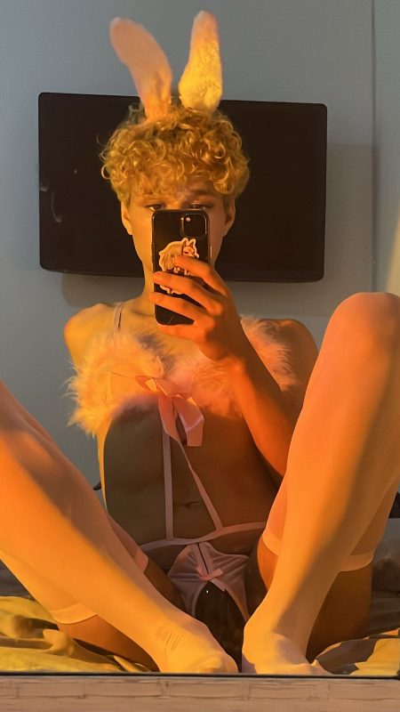 Femboy Novinho 51