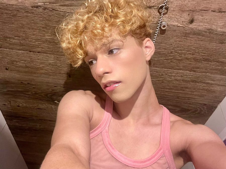 Femboy Novinho 57