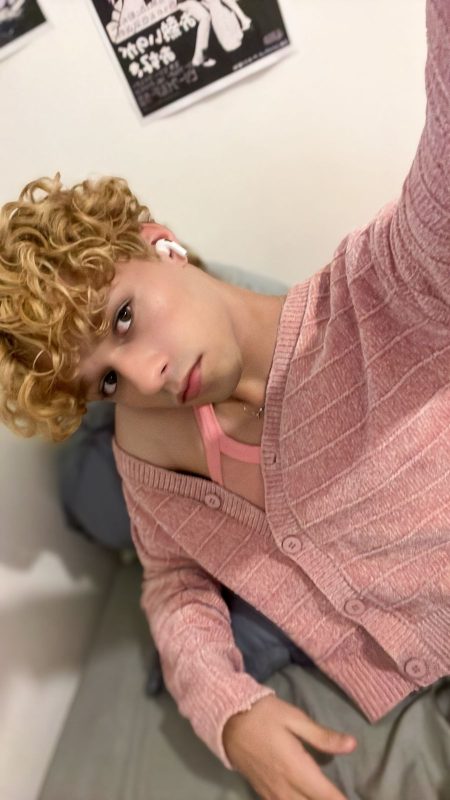 Femboy Novinho 55