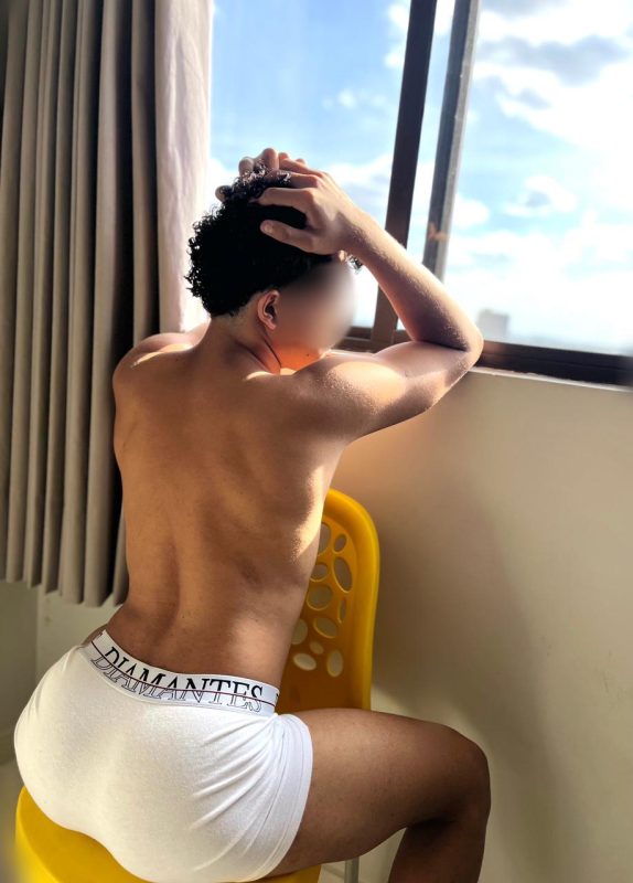 Giovani Castelli 16