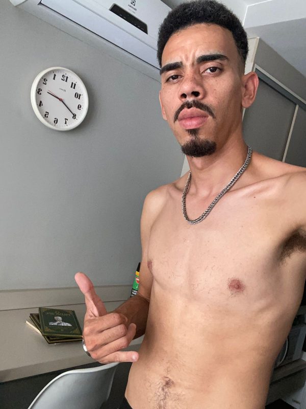 Estudante Pauzudo 1