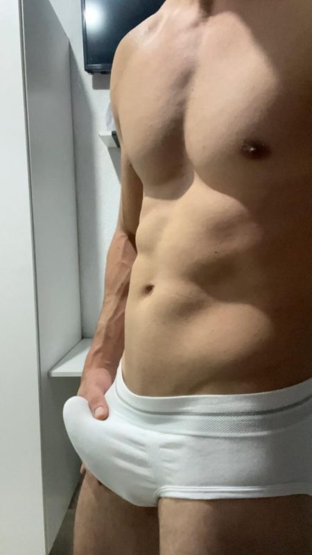 Rodrigo Tavares 8