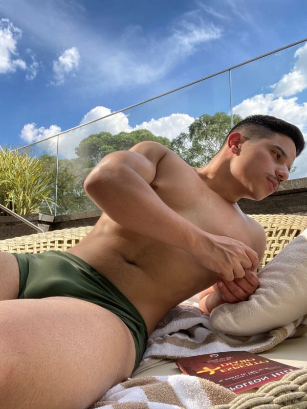 Arthur Trajano 27