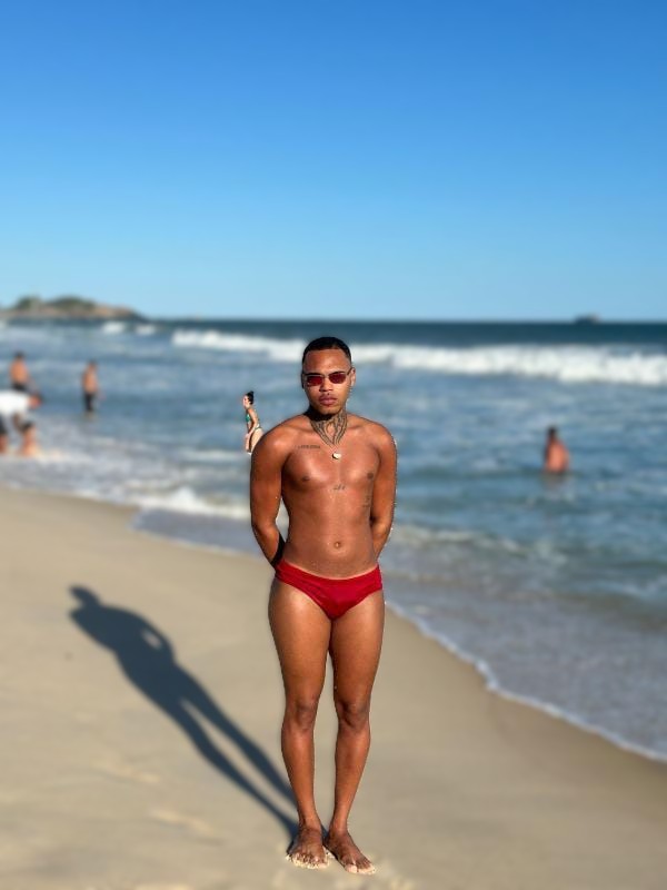 Lukas Almeida 4