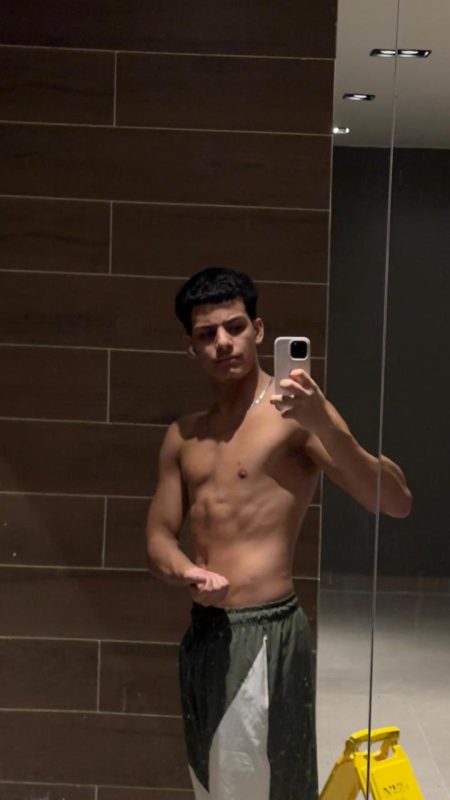 Roger Castro 7