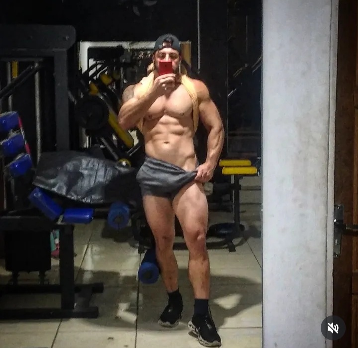 Jonathan 4