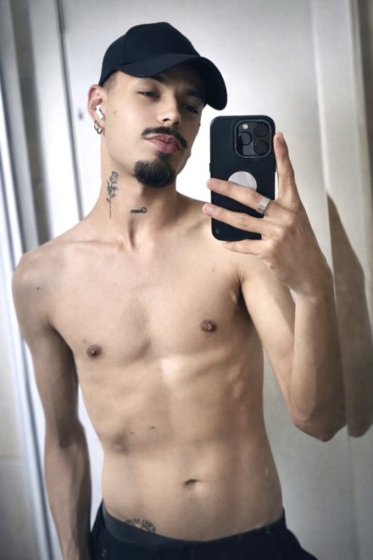 Henrique Dot 8