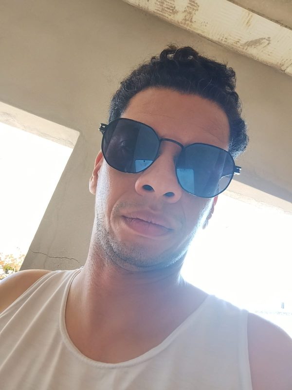 Moreno Charmoso - Sem Local