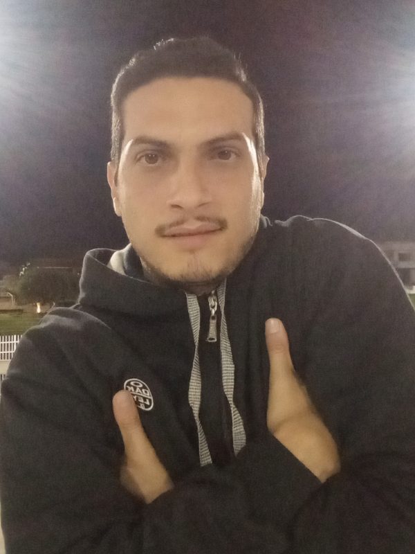 Garoto Parrudo 15