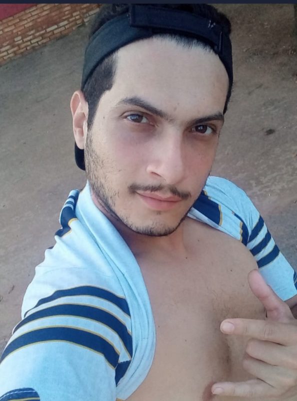 Garoto Parrudo 16
