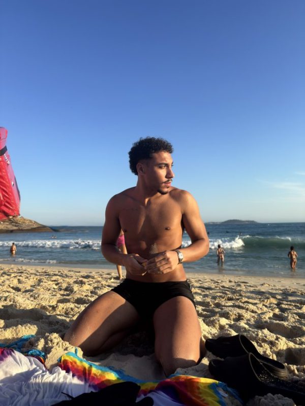 Carlos X L Hot