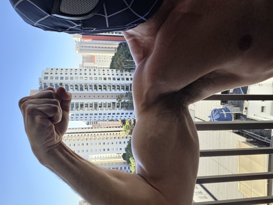 Theo Navarro 8